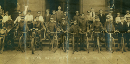 Western Union Messengers in Des Moines, Iowa, August 1918 (Image)