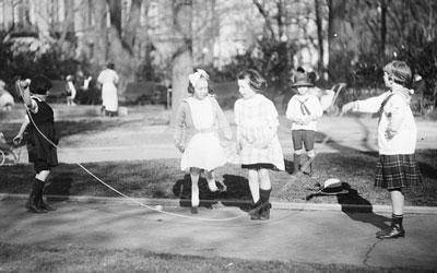 Children Jumping Rope, between 1919 and 1921