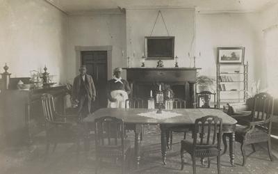 Servants in Bulloch Hall's Dining Room in Roswell, Georgia, March 27, 1907