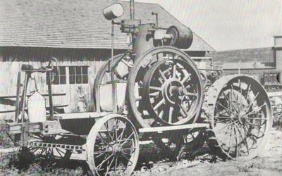 Photos of the Froelich Tractor from 1892