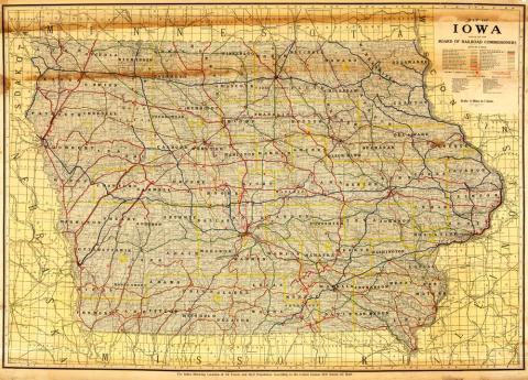 The transportation map features the more than 26 railroads in Iowa in 1915.